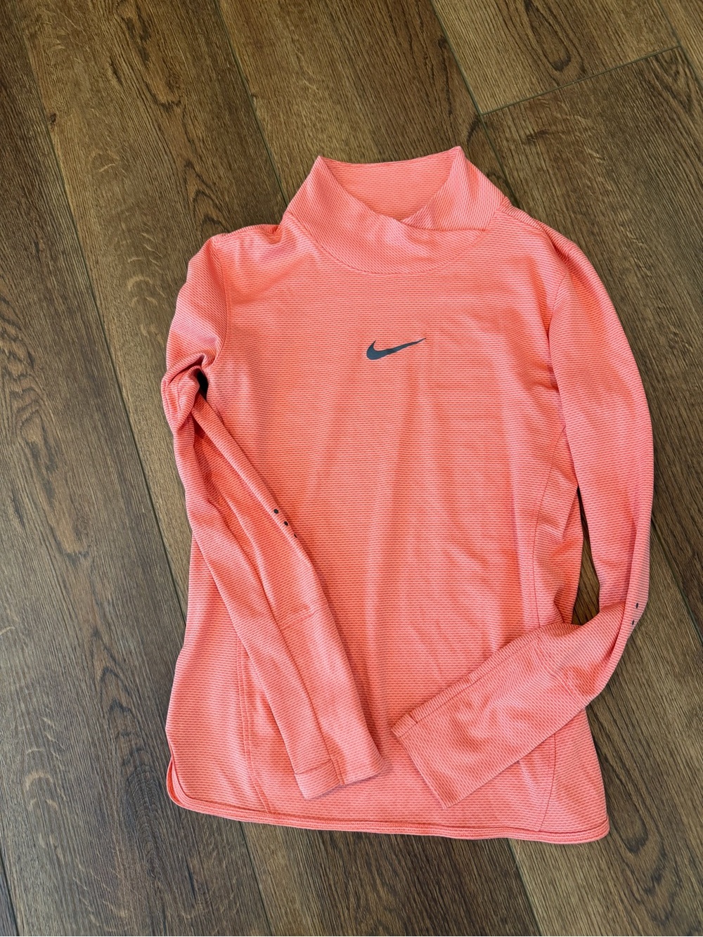 Nike Women’s Aeroeact Running Coral Long-Sleeve Dri-FIT Top